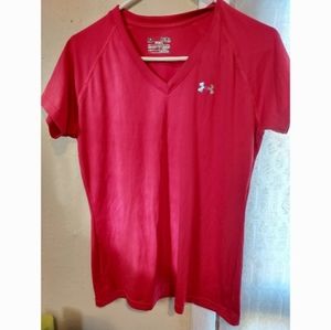 Under Armor Med Vneck fitted shirt